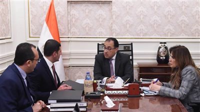 تفاصيل لقاء مدبولي ورئيس هيئة الاستثمار.. بحث طلبات إنشاء مشروعات صناعية.. ومؤتمر اقتصادي للترويج لـ