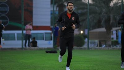 الأهلي يختبر شريف إكرامي طبيا