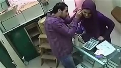 بالفيديو.. أغرب 5 سرقات نفذتها فتيات داخل محال الذهب