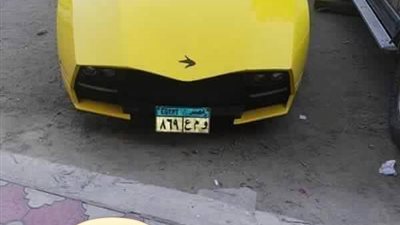 بالصور.. صاحب ورشة يصدم نشطاء «فيس بوك» بتحويل «فيات» إلى سيارة خارقة