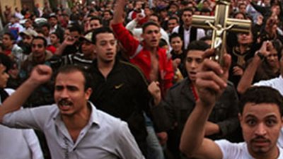 نشطاء أقباط يلغون وقفة التنديد بإهانة كاهن للسيدات المسيحيات