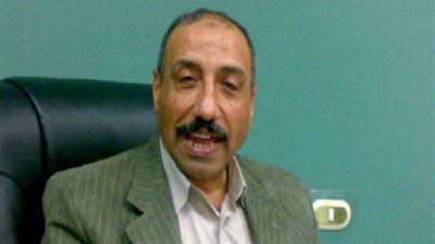 أهالى غارب يسلمون سكرتير محافظة البحر الأحمر قائمة بمطالبهم