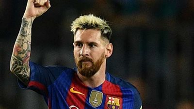 مدرب برشلونة: ميسي سيبقى لسنوات طويلة