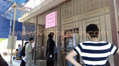 بالصور.. توافد طلاب الدبلومات على مكتب التنسيق بجامعة القاهرة