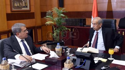تفاصيل لقاء رئيس الحكومة ووزير المالية