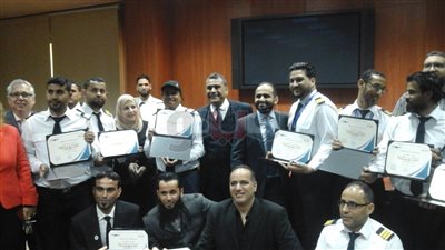 أكاديمية علوم الطيران تحتفل بتخرج 20 مراقبا ليبيا