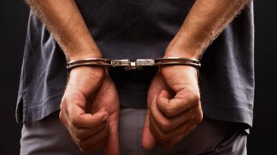 ضبط عامل سرق 60 ألف جنيه من محل في حدائق القبة