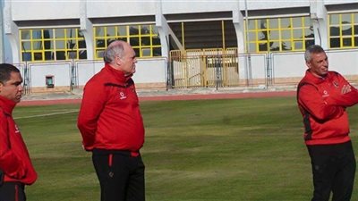 يول يعنف محمد هاني بسبب العرضيات الخاطئة في مران الأهلي