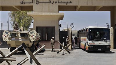 دحلان يشكر القيادة المصرية على فتح معبر رفح