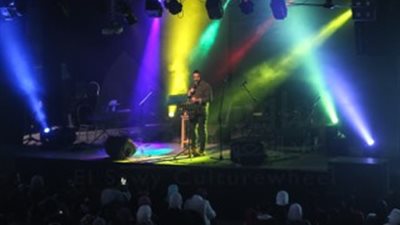 عمرو حسن يبدع بقصائده في حفلين بساقية الصاوي (صور)