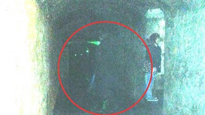 بالصور.. ظهور شبح من القرن الـ18