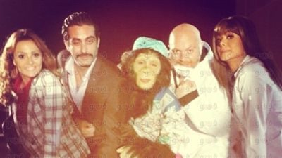 بالصور.. فريق عمل 