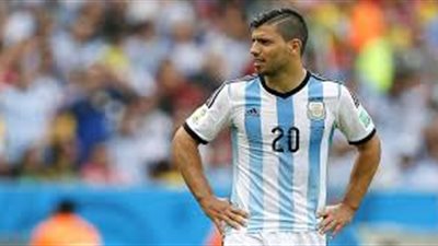 أجويرو يرد على تصريحات مدرب الأرجنتين