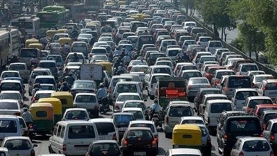 حالة المرور اليوم.. زحام في الأوتوستراد وأكتوبر و26 يوليو والدائري.. تكثيف أمني بالطريق الإقليمي.. حملات مكثفة لكشف السائقين المتعاطين.. وتمركز سيارات الإغاثة بالطرق السريعة