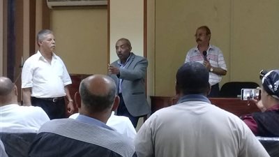 غلق وتشميع الكافيهات المخالفة بالمعادي