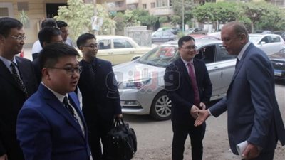 درشال: تدشين مصنع بطاريات سيارات كهربائية باستثمارات 445 مليون جنيه