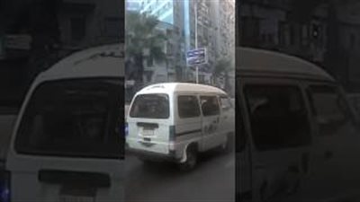 بالفيديو.. شلل مروري بشارع فيصل