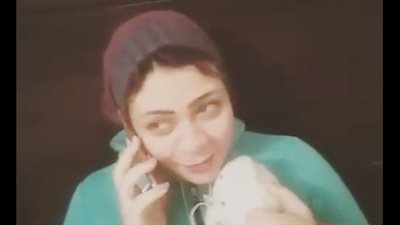 بالفيديو.. سخرية من تحول المرأة المصرية من رومانسية لنكدية