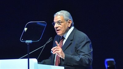 محلب ينفي توقف العمل بالعاصمة الإدارية