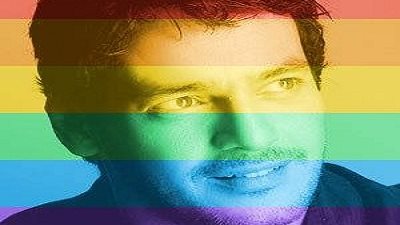 خالد أبو النجا يتضامن مع المثليين بصورة «قوس قزح»