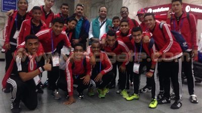بعثة منتخب القاهرة لكرة القدم تصل المطار قادمة من طوكيو