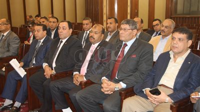 الحكومة: وضع الحركة العمالية سيختلف بعد قانون المنظمات النقابية