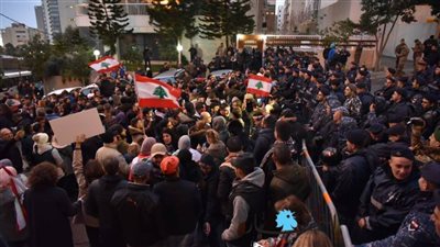 حمل ثقيل وملفات شائكة.. أزمات تواجه الحكومة اللبنانية الجديدة