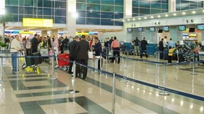 مطار القاهرة يفرض إجراءات جديدة على دخول اليمنيين