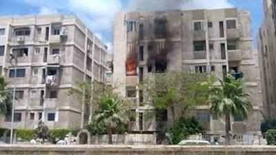 بالصورة.. حريق بإحدى الشقق السكانية بالمعمورة
