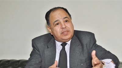 المالية تشدد على صرف رواتب العاملين بالدولة من 24 حتى 28 كل شهر