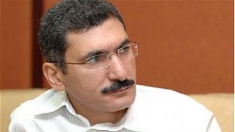 الكاتب المصري شريف