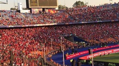 وزير الرياضة يصل إستاد القاهرة لمؤازرة المنتخب أمام أوغندا