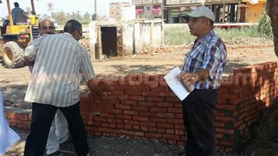 بالصور.. إزالة تعد على الأراضي الزراعية في الدقهلية أيام العيد