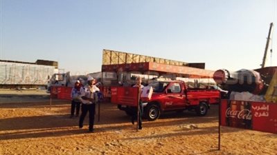 بالصور.. اللمسات النهائية لإفطار 2000 شاب وفتاة بالقناة الجديدة