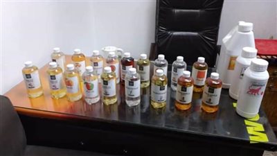 ضبط ٣ محاولات تهريب زيوت شيش الكترونية في مطار الأقصر