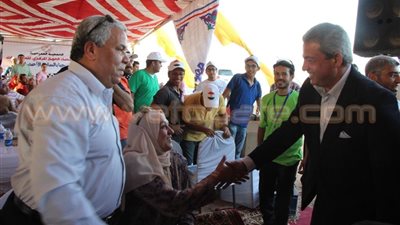 بالفيديو والصور.. وفد «الشباب» يصل خيمة الإفطار بموقع القناة الجديدة