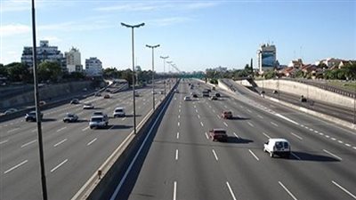 انتظام حركة المرور أعلى الطرق.. ومصرع وإصابة 21 شخصا في حوادث منفصلة