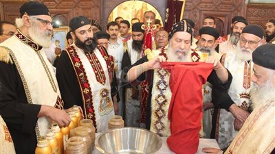 بالصور.. مطرانية الأقباط بقنا تواصل الاحتفالات بمولد مارجرحس