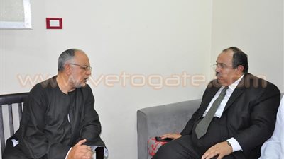 بالصور.. محافظ القليوبية يعزي في شهيد طوخ بعد أسبوع من استشهاده