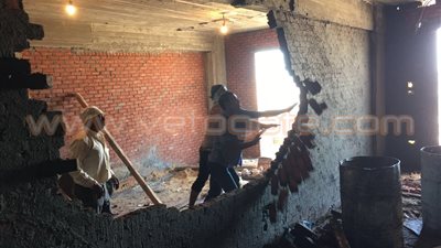 بالصور.. هدم 4 عقارات مخالفة بحي أول المنتزة