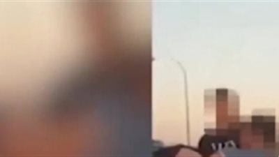 مشاجرة عنيفة بين 4 سائحين وسائق تاكسي (فيديو)