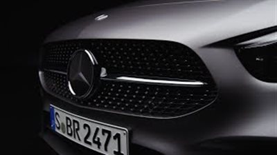 مرسيدس تستعرض سيارتها العائلية (فيديو)