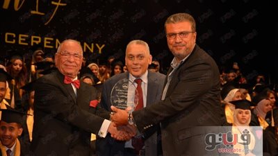 خريجو إعلام جامعة مصر يختارون عمرو الليثي أفضل أستاذ بالكلية