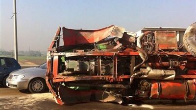 حادث سير يتسبب في إغلاق طريق «بورسعيد - الإسماعيلية» الزراعي