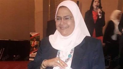 هدى أيوب تتسلم درع تكريم وزير الرياضة في حفل أكاديمية فينورد