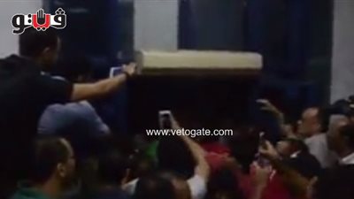 بالفيديو .. قوات الأمن تحبس الصحفيين داخل النقابة