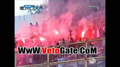 بالفيديو.. جماهير أهلي طرابلس تشعل الشماريخ أمام مصر المقاصة