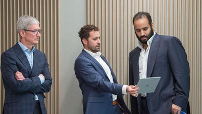 بن سلمان يزور أبل بوادي السليكون (صور)