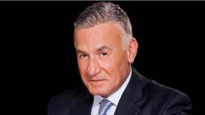 قالوا عن عزت أبو عوف بعد وفاته.. عمرو دياب: تغمده الله برحمته.. وتامر حسني: توفى الفنان المحترم.. هنيدي: نادر تقابل حد محترم زيه.. إدوارد: هتوحشني.. روجينا: أحن قلب..  ومحمود ياسين:  نسألكم الفاتحة