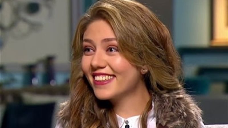  الفنانة رحمة حسن